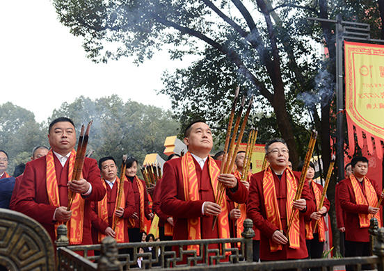 匠心十年，感恩十年，瀘州老窖2017國(guó)窖1573封藏大典讓世界品味中國(guó)